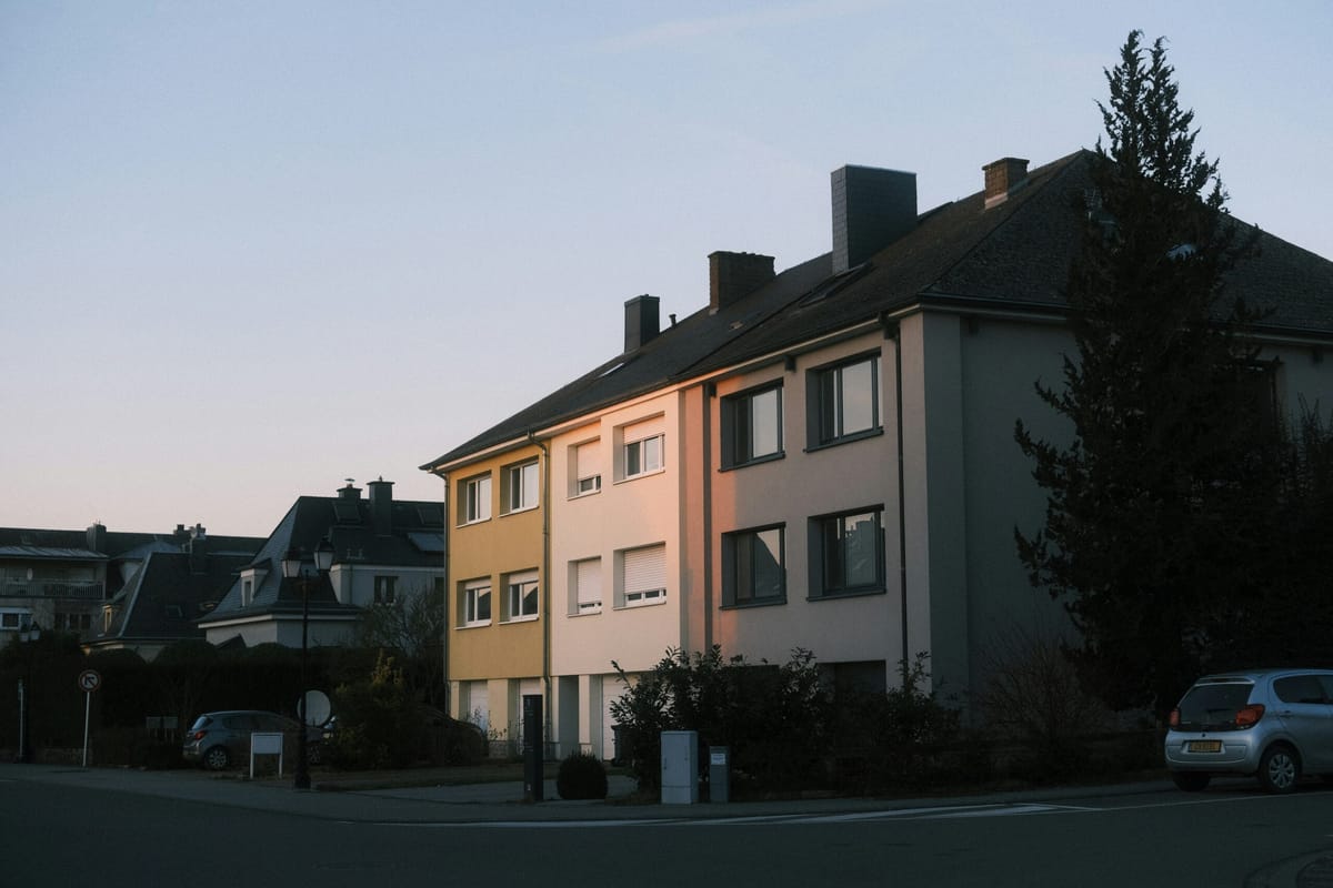 Swiss Real Estate Market: The Impact of Falling Interest Rates and the Buy vs. Rent Decision